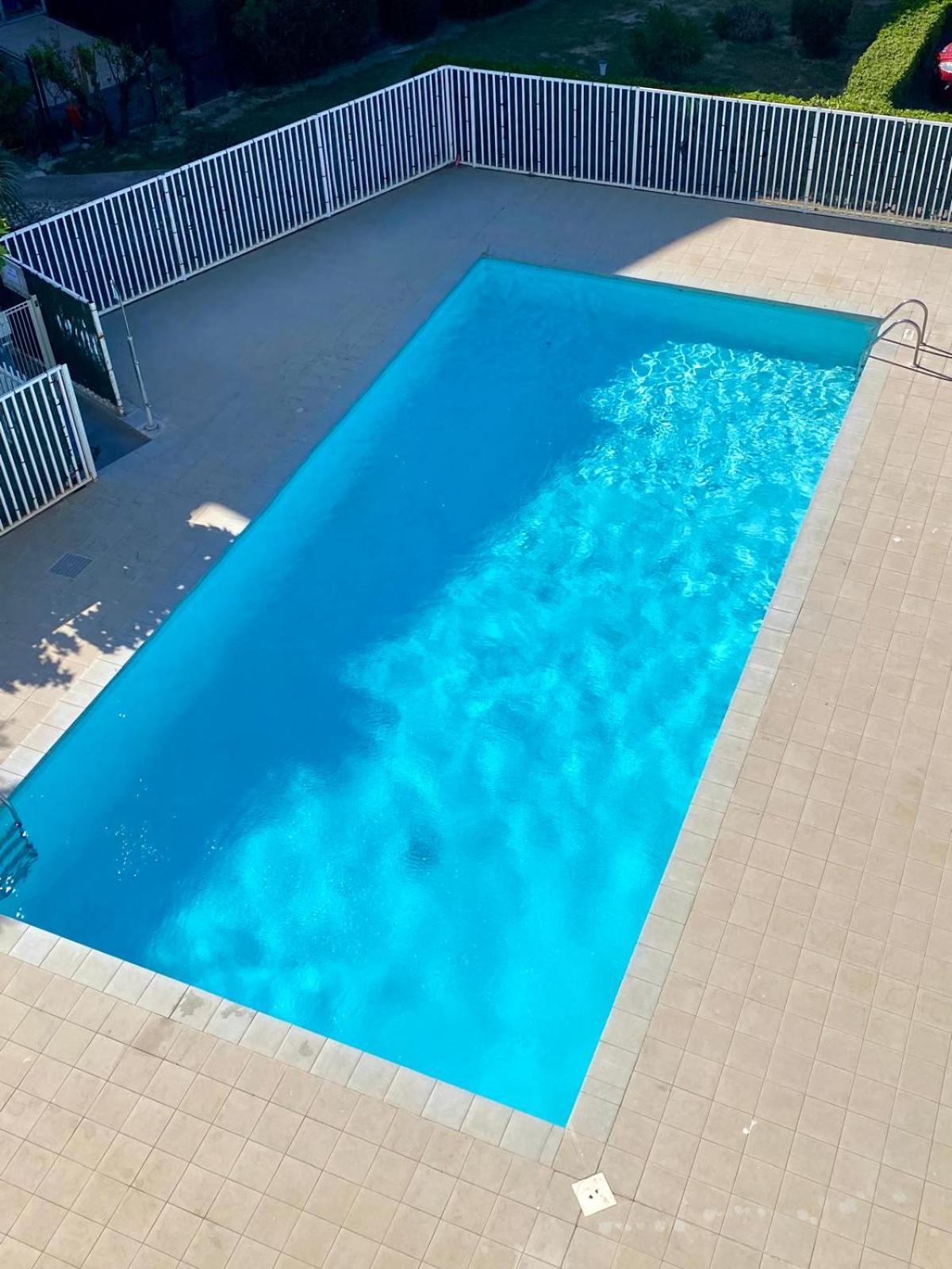 Appartement Coup De Coeur Avec Parking Et Piscine - 131 卡内 外观 照片
