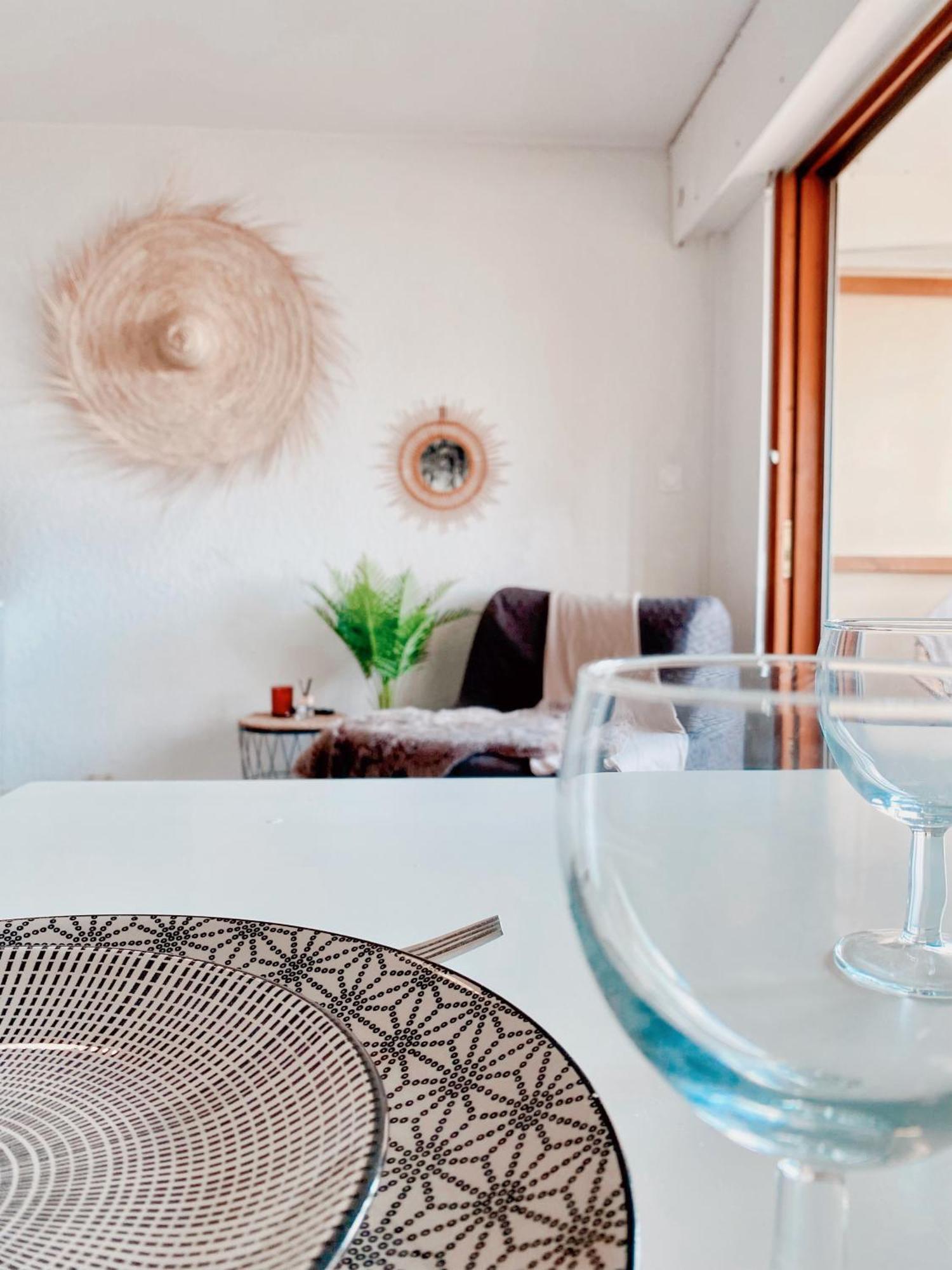 Appartement Coup De Coeur Avec Parking Et Piscine - 131 卡内 外观 照片